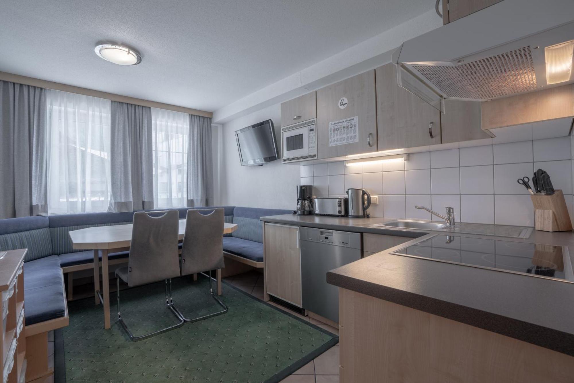 Petit Madlein Bed and Breakfast Ισγκλ Εξωτερικό φωτογραφία