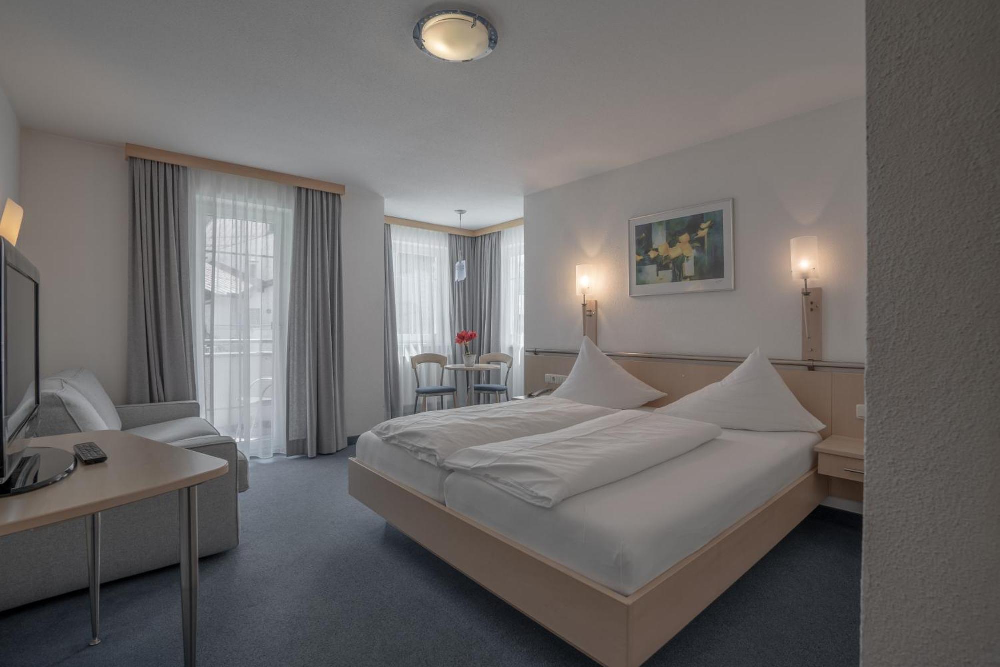 Petit Madlein Bed and Breakfast Ισγκλ Εξωτερικό φωτογραφία